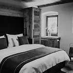 Hotel Vaya Post