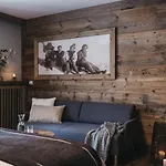 Vaya Post Hotel 4*