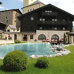 Vaya Post Hotel 4*