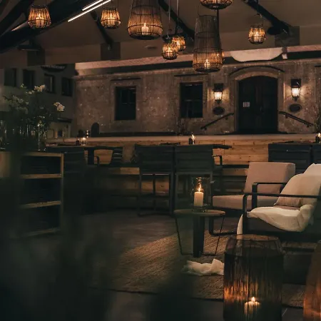 Vaya Post Hotel 4*