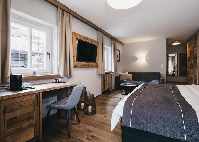 Hotel Vaya Post
